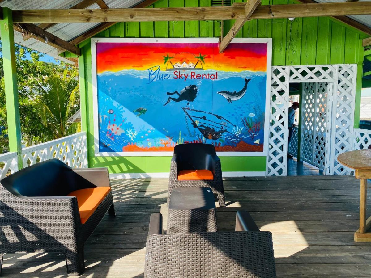 Blue Sky Rentals Utila Buitenkant foto